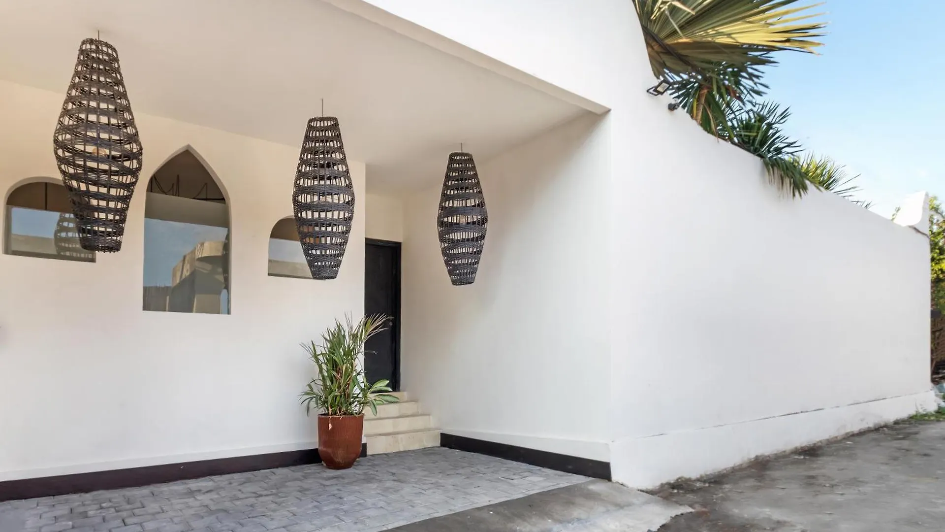 Villa Castilla - Ethnic Vibes Tropical 4Br Villa With Private Pool, 10 Minutes From Canggu Beach Kerobokan 0*,  Indonesia