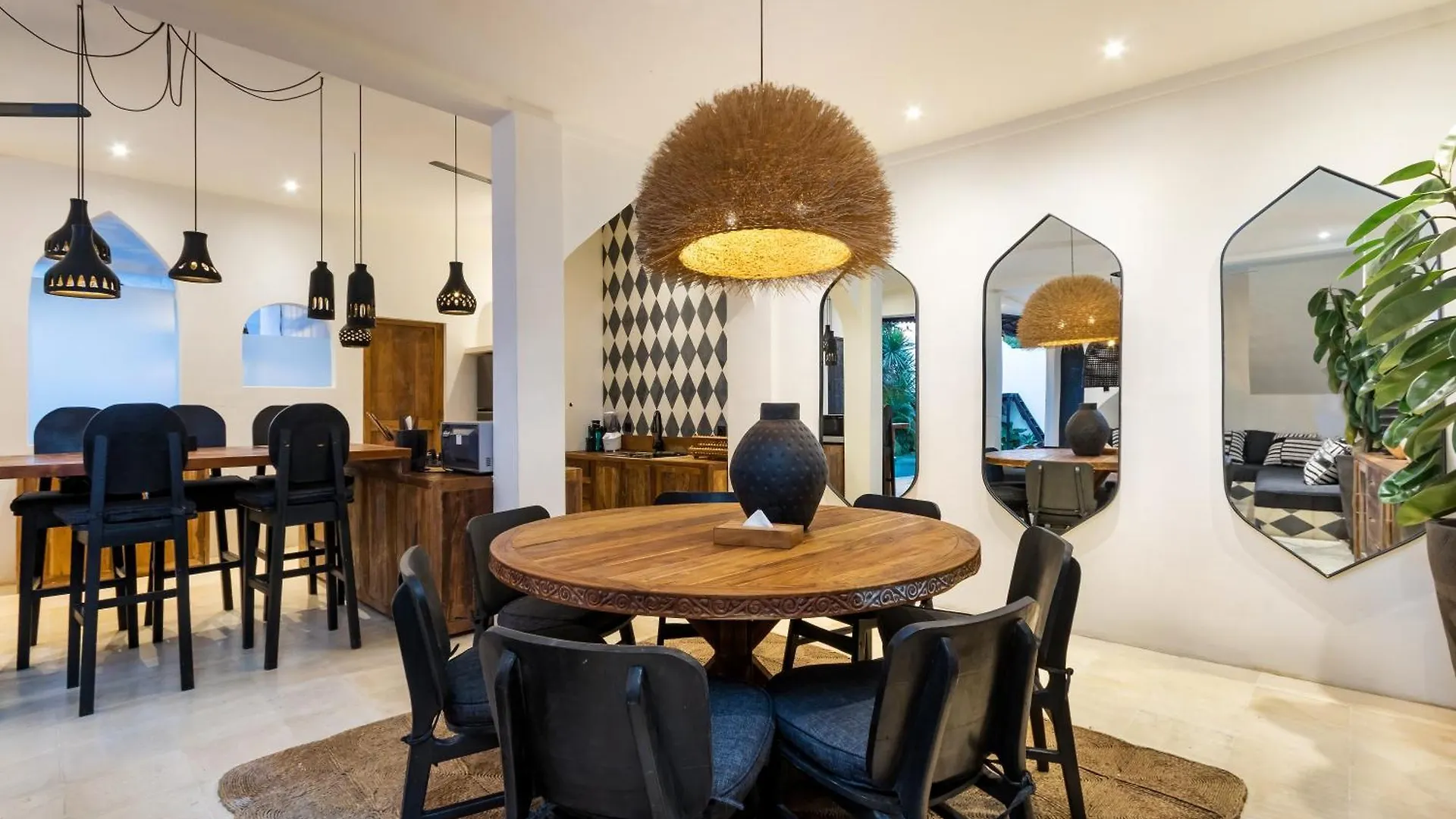 Villa Castilla - Ethnic Vibes Tropical 4Br Villa With Private Pool, 10 Minutes From Canggu Beach Kerobokan Indonesia