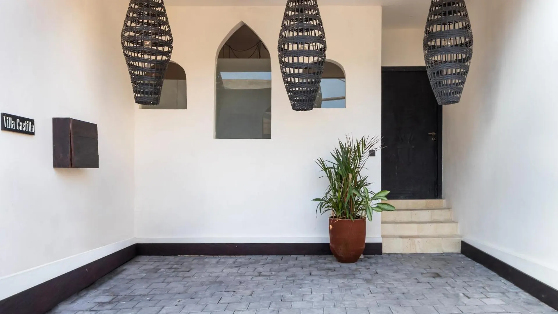 Villa Castilla - Ethnic Vibes Tropical 4Br Villa With Private Pool, 10 Minutes From Canggu Beach Kerobokan