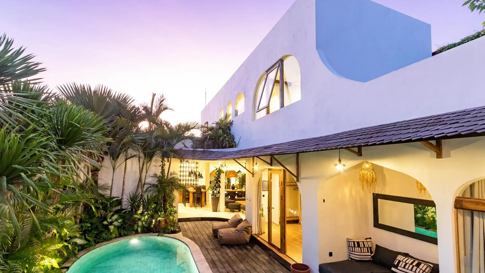 Villa Castilla - Ethnic Vibes Tropical 4Br Villa With Private Pool, 10 Minutes From Canggu Beach Kerobokan