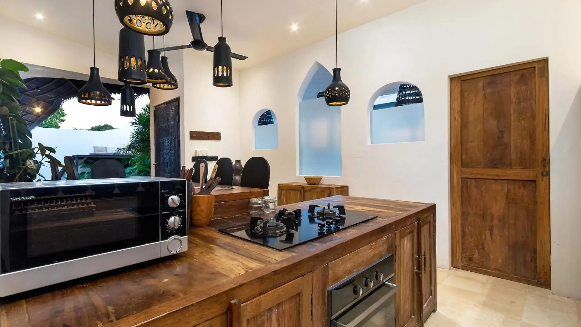 Villa Castilla - Ethnic Vibes Tropical 4Br Villa With Private Pool, 10 Minutes From Canggu Beach Kerobokan 0*,