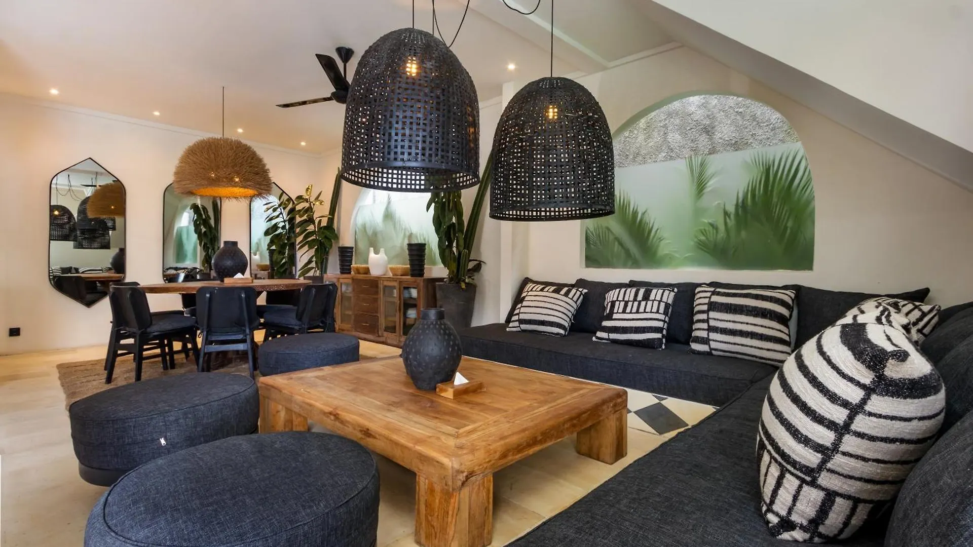 Villa Castilla - Ethnic Vibes Tropical 4Br Villa With Private Pool, 10 Minutes From Canggu Beach Kerobokan